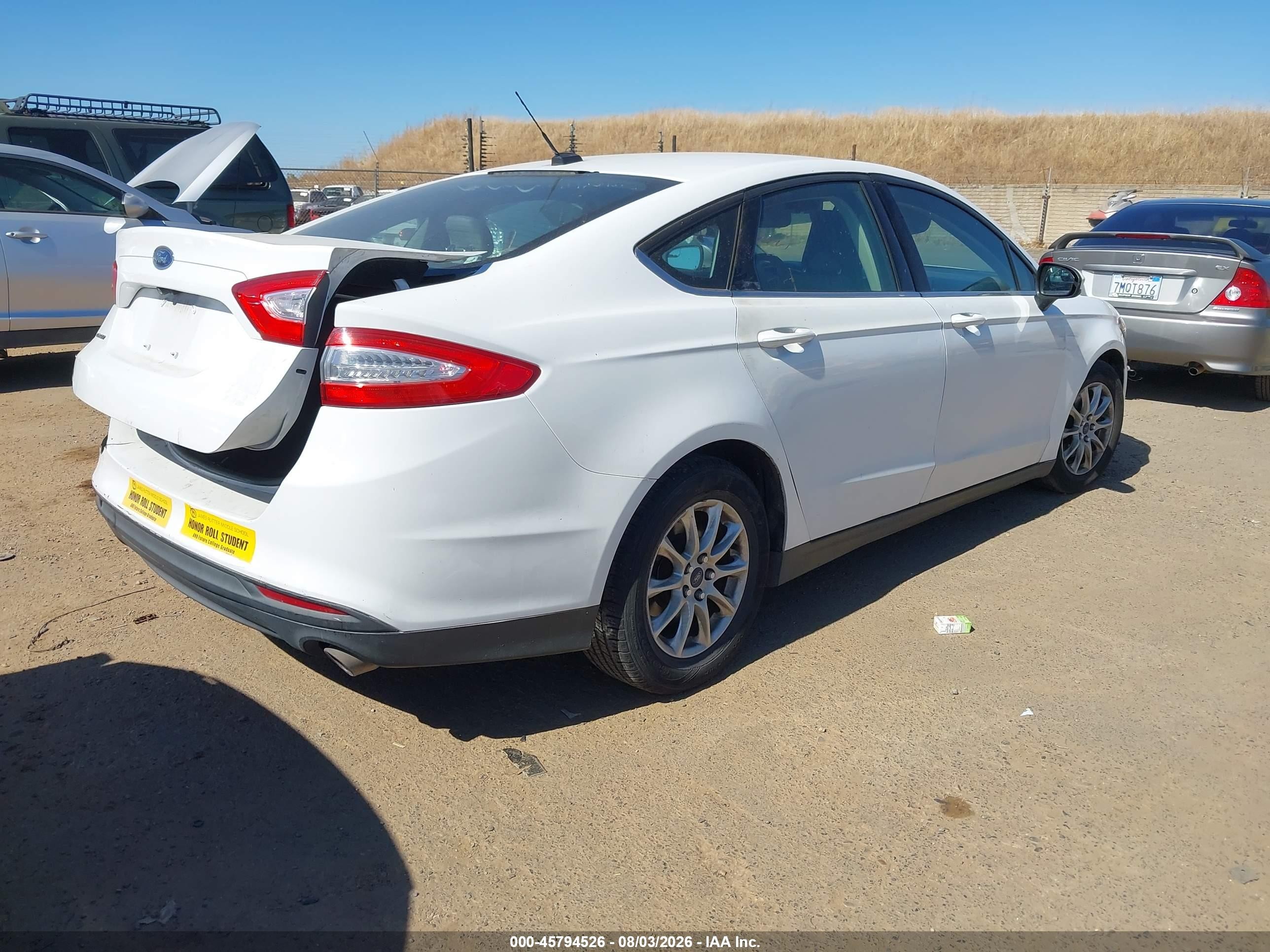 2015 Ford Fusion S White vin: 1FA6P0G78F5106772