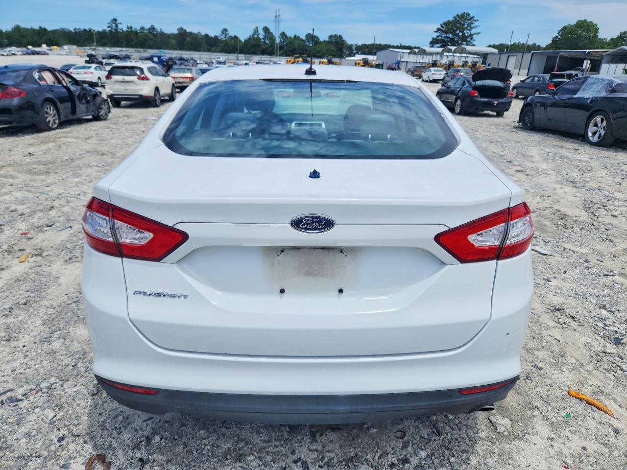 2014 Ford Fusion S White vin: 1FA6P0G79E5387902