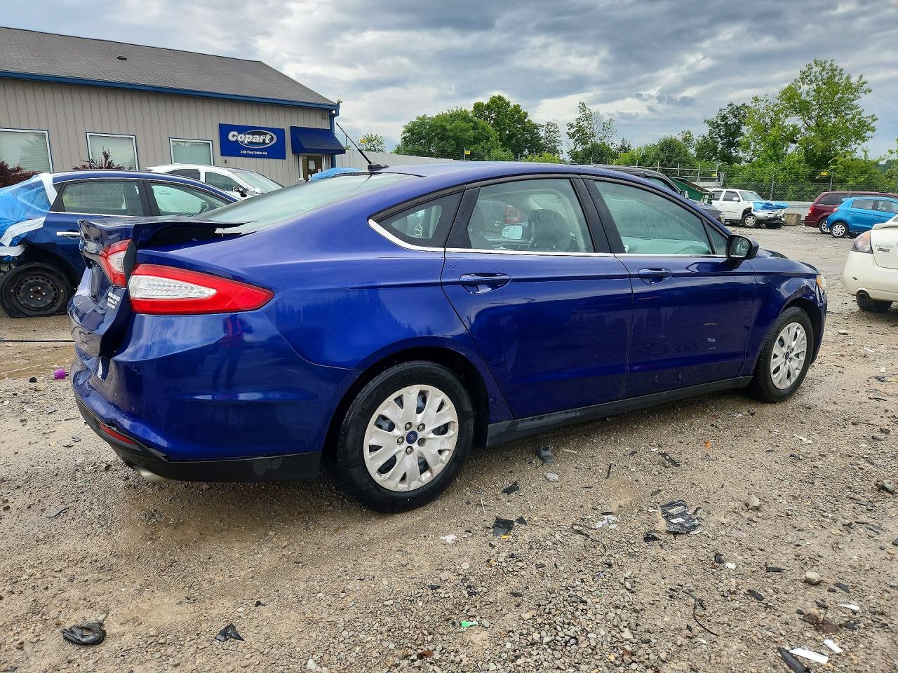 2014 Ford Fusion S Синий vin: 1FA6P0G7XE5393787