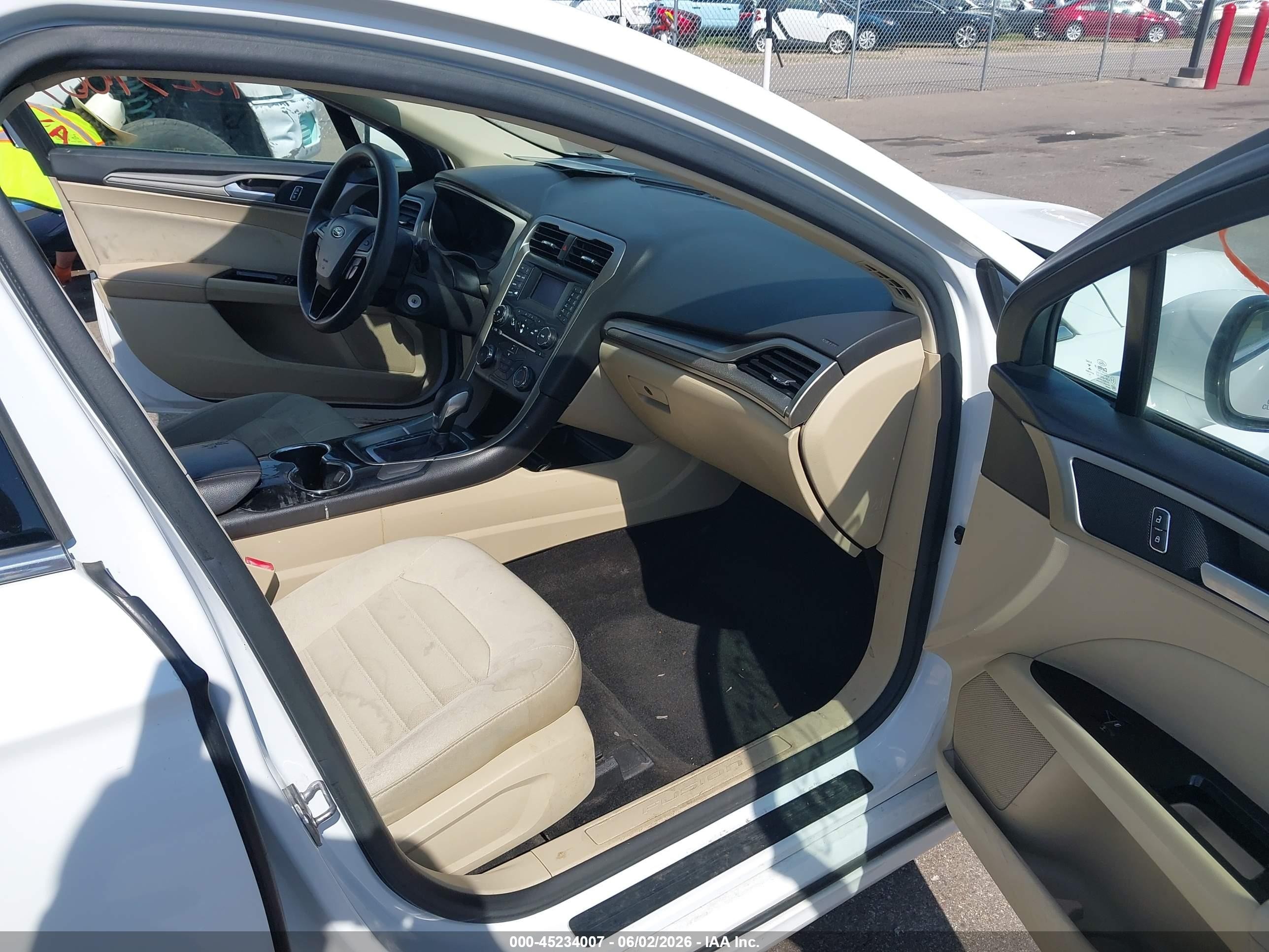 2014 Ford Fusion Se White vin: 1FA6P0H70E5377628