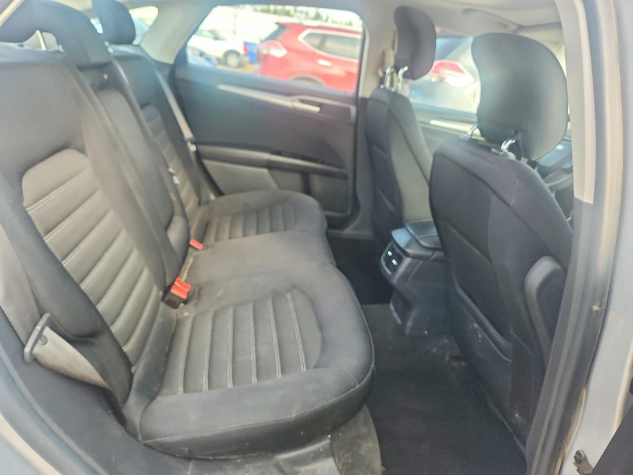 2014 Ford Fusion Se Silver vin: 1FA6P0H70E5379640