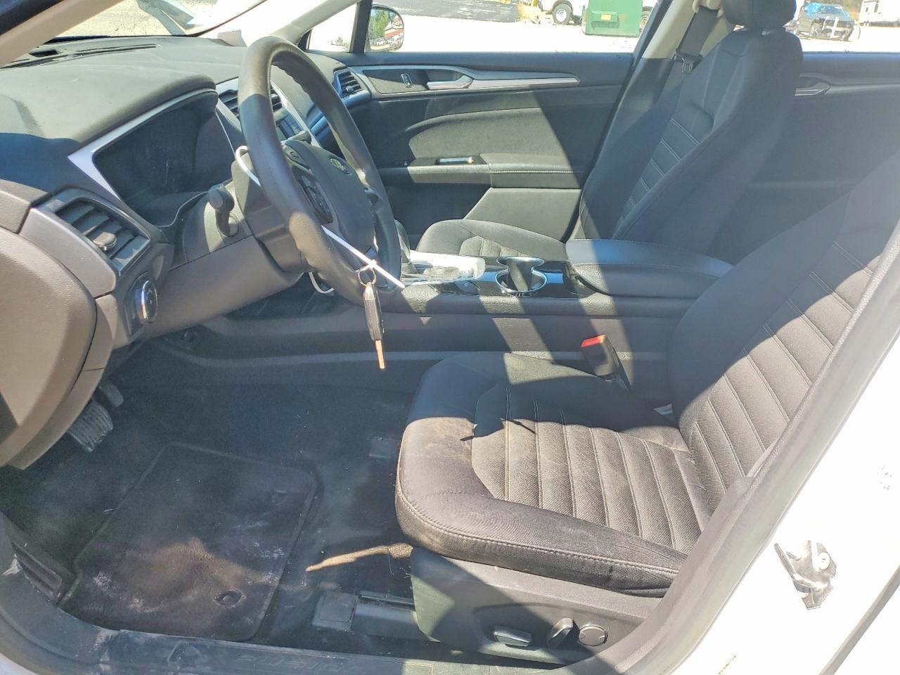 2015 Ford Fusion Se White vin: 1FA6P0H70F5114718
