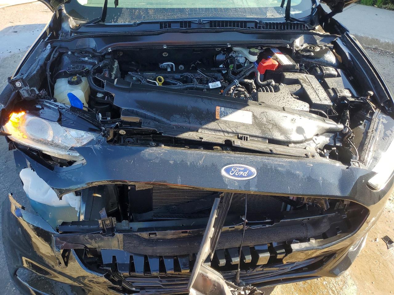 2015 Ford Fusion Se Черный vin: 1FA6P0H70F5115657