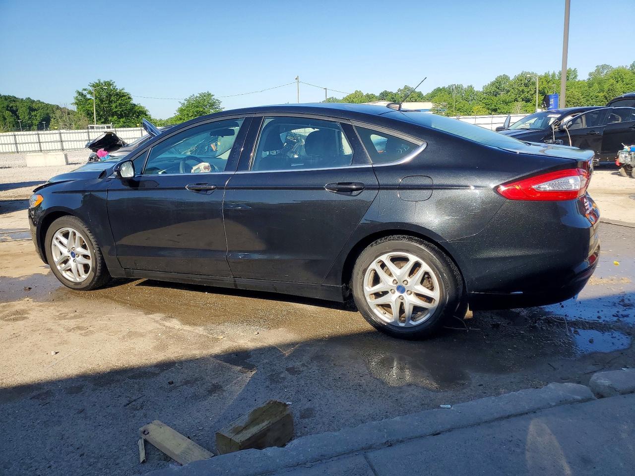 2015 Ford Fusion Se Черный vin: 1FA6P0H70F5115657