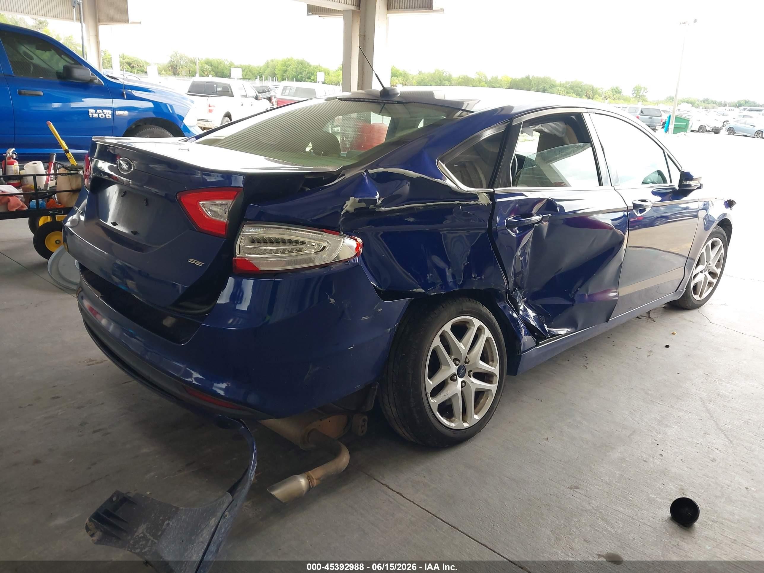 2014 Ford Fusion Se Синий vin: 1FA6P0H71E5364449