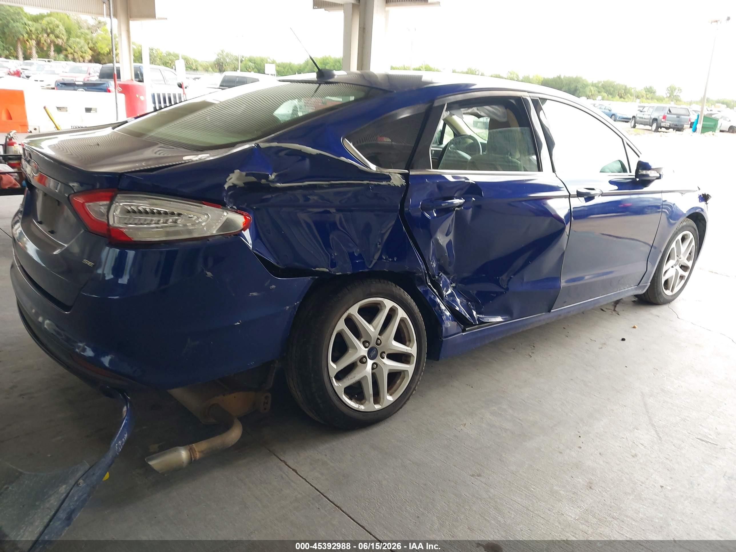 2014 Ford Fusion Se Синий vin: 1FA6P0H71E5364449