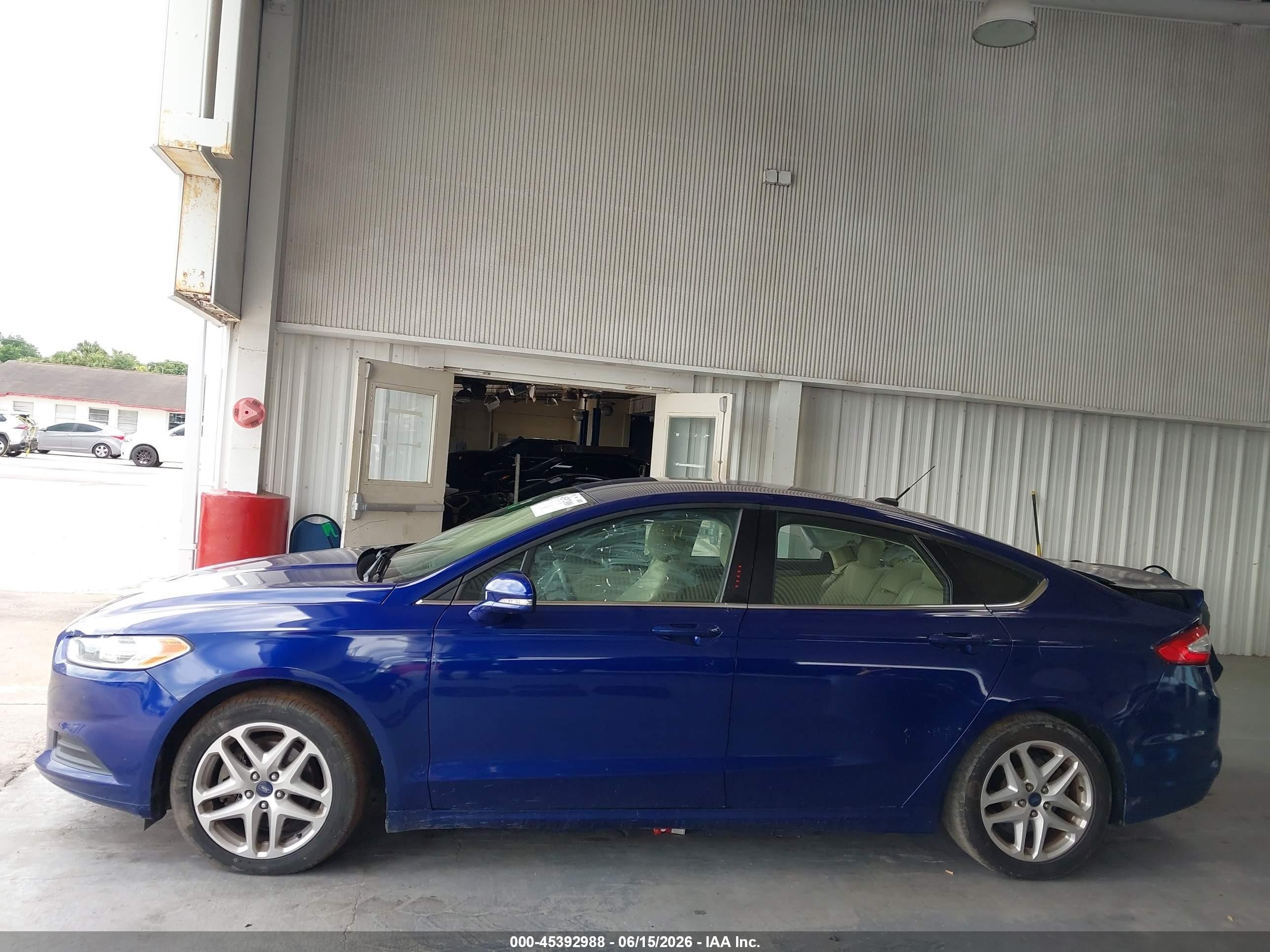 2014 Ford Fusion Se Синий vin: 1FA6P0H71E5364449