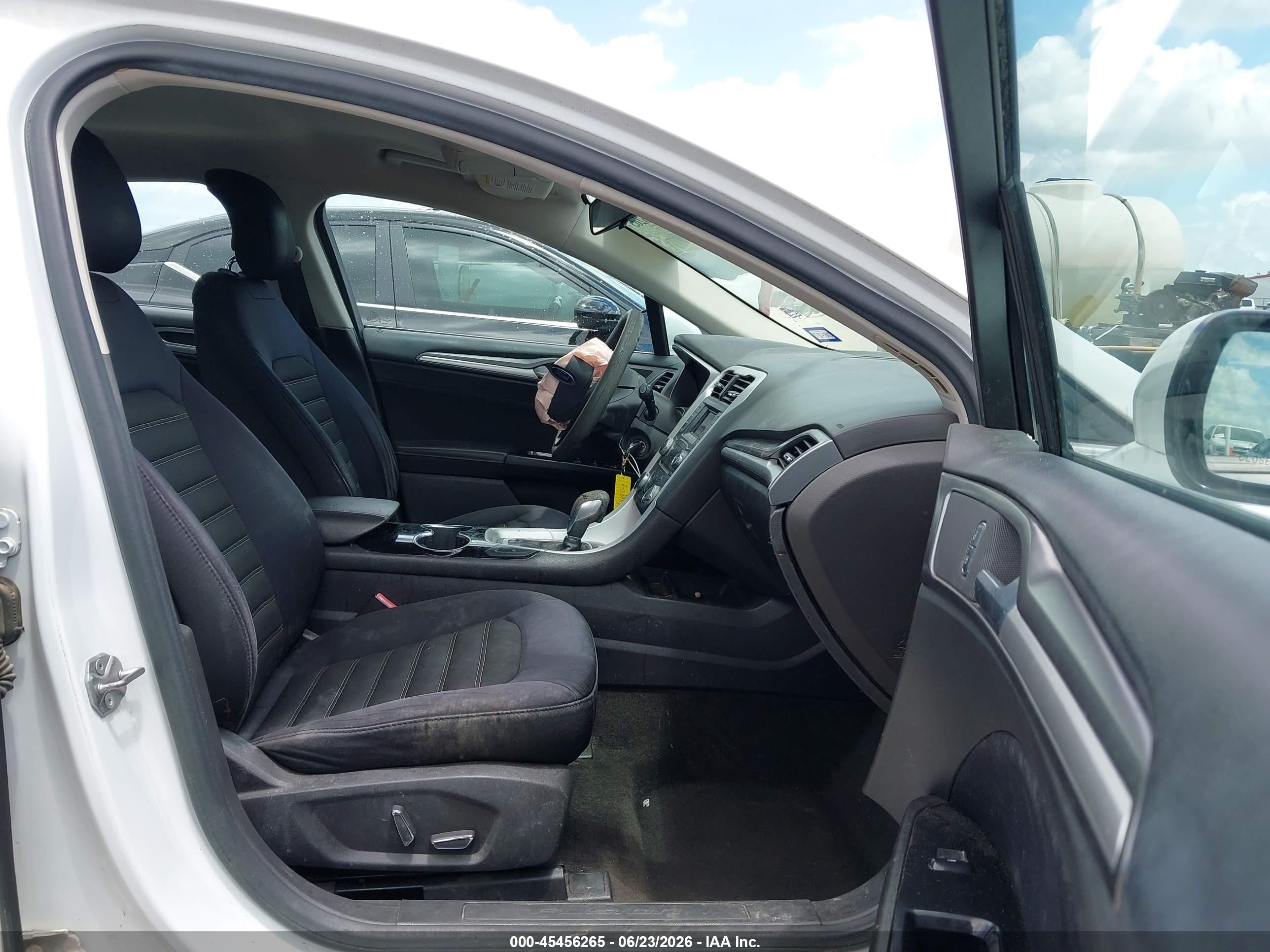 2015 Ford Fusion Se White vin: 1FA6P0H71F5107633