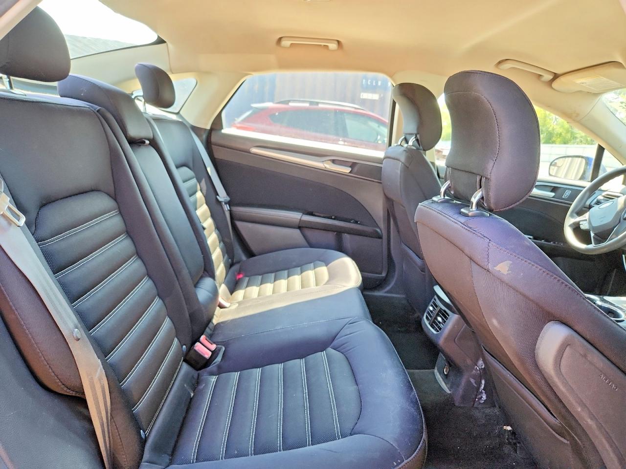 2015 Ford Fusion Se Blue vin: 1FA6P0H71F5109897