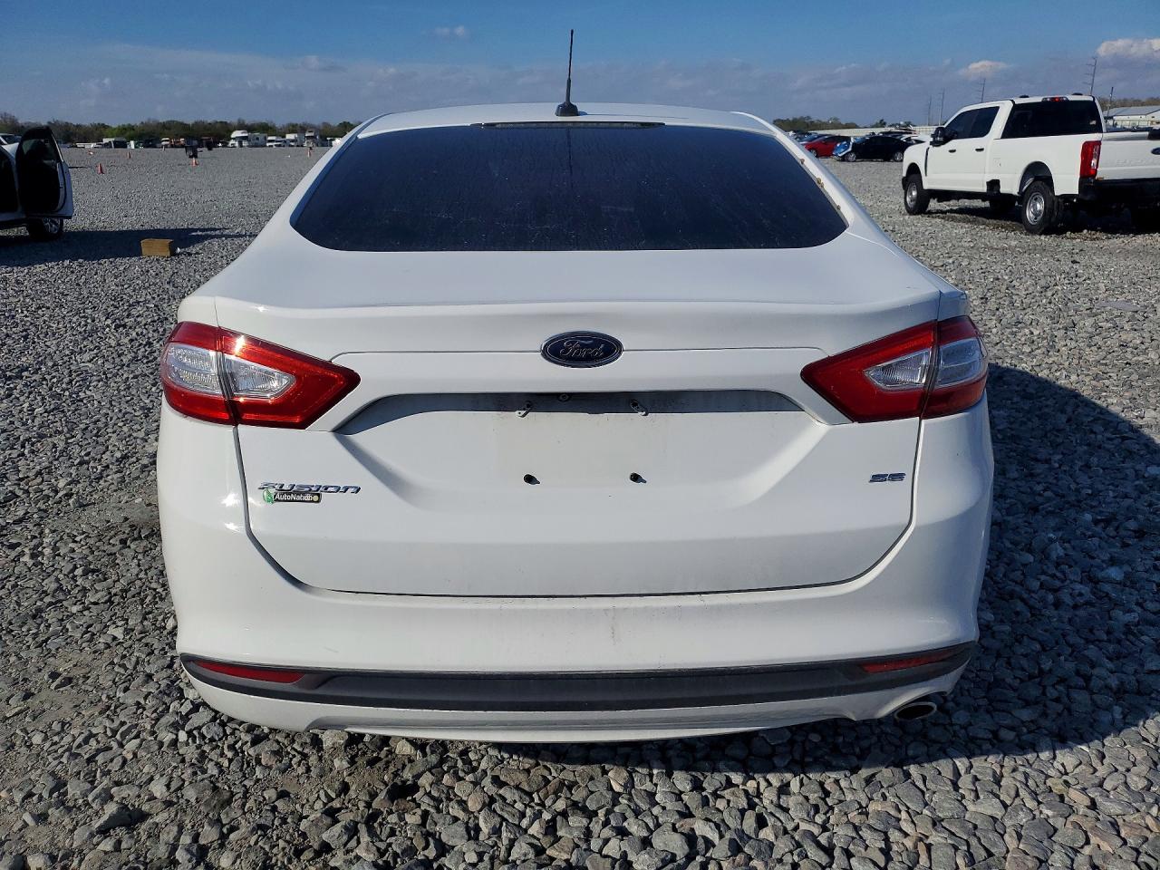 2015 Ford Fusion Se Белый vin: 1FA6P0H71F5115442