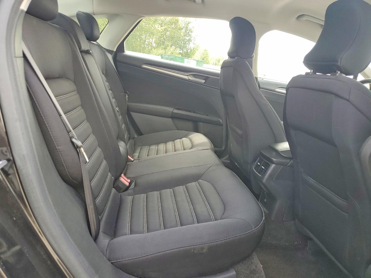 2015 Ford Fusion Se Black vin: 1FA6P0H71F5119040