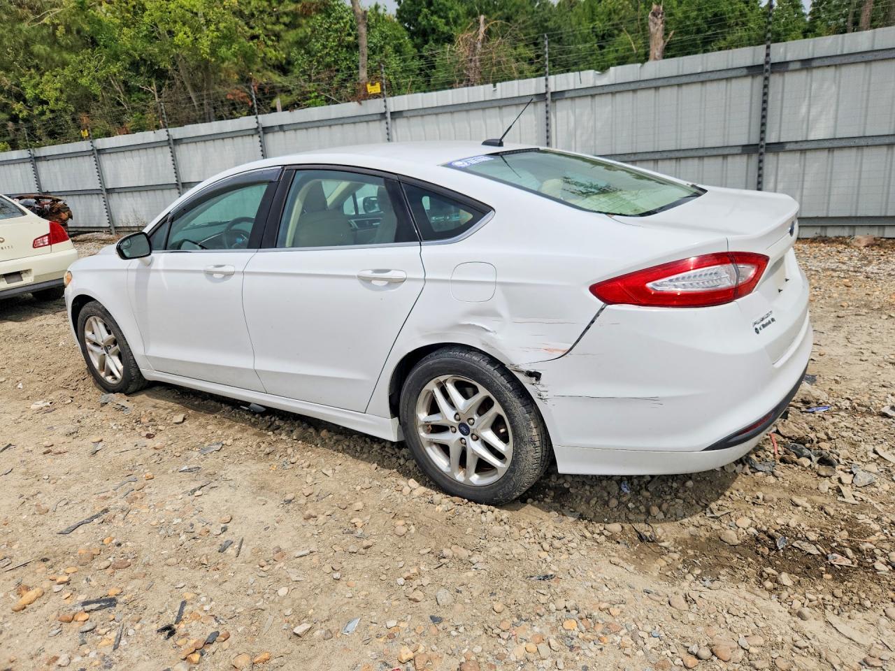 2014 Ford Fusion Se White vin: 1FA6P0H72E5390073