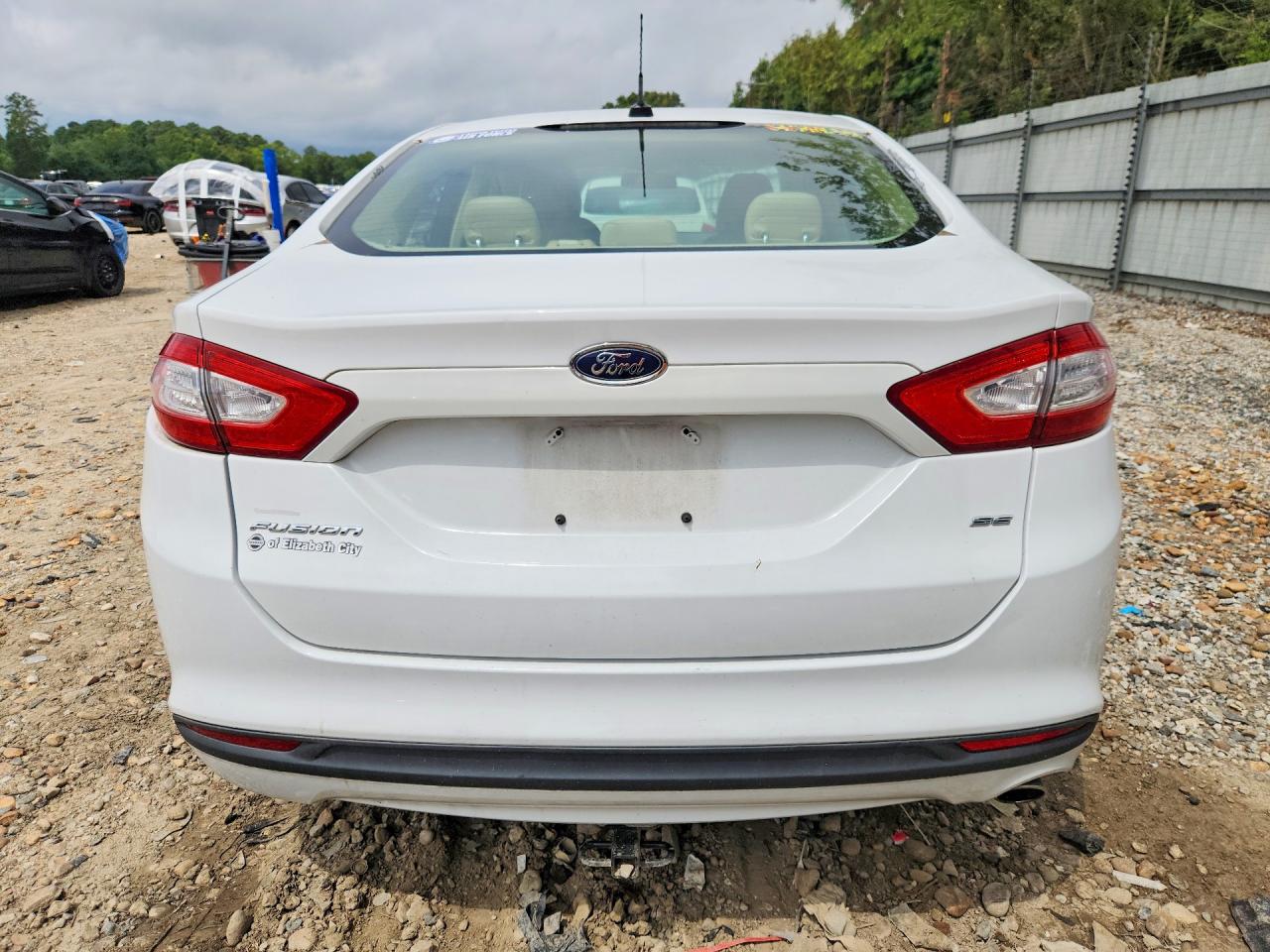 2014 Ford Fusion Se White vin: 1FA6P0H72E5390073