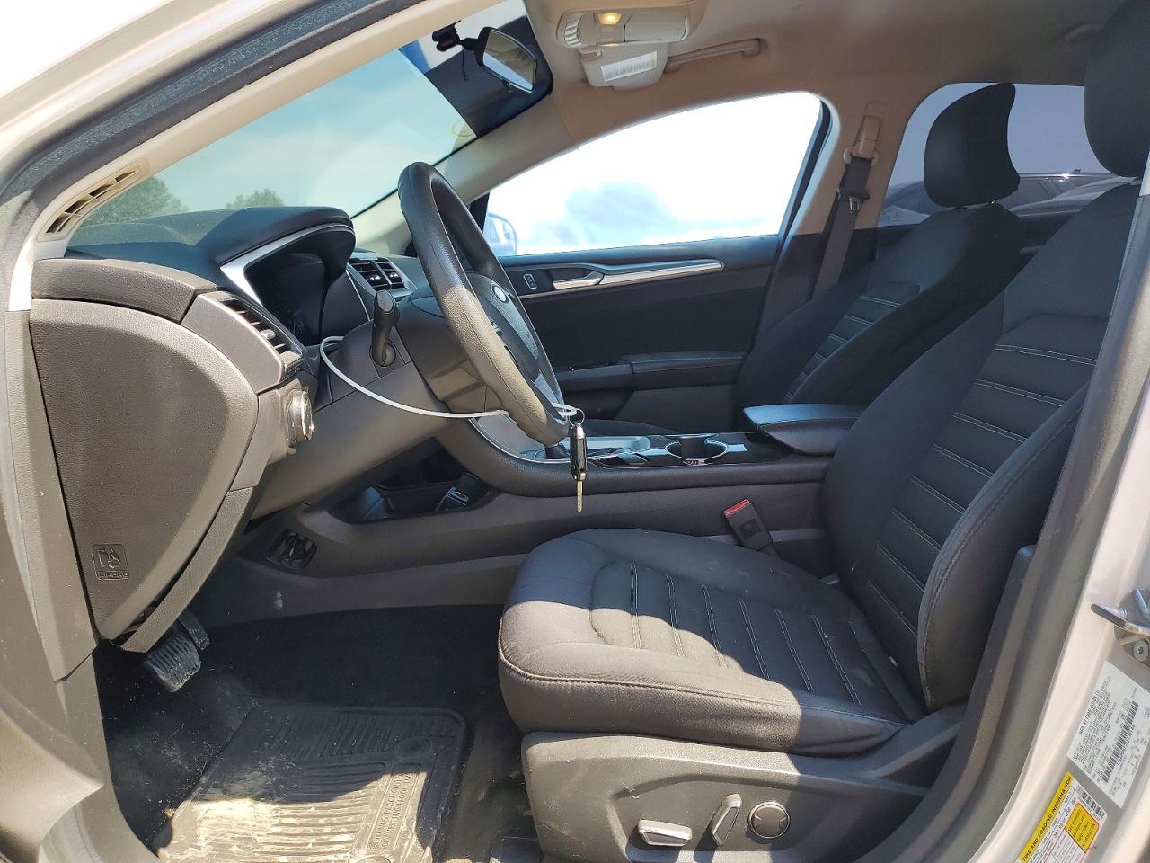 2015 Ford Fusion Se Silver vin: 1FA6P0H72F5130144