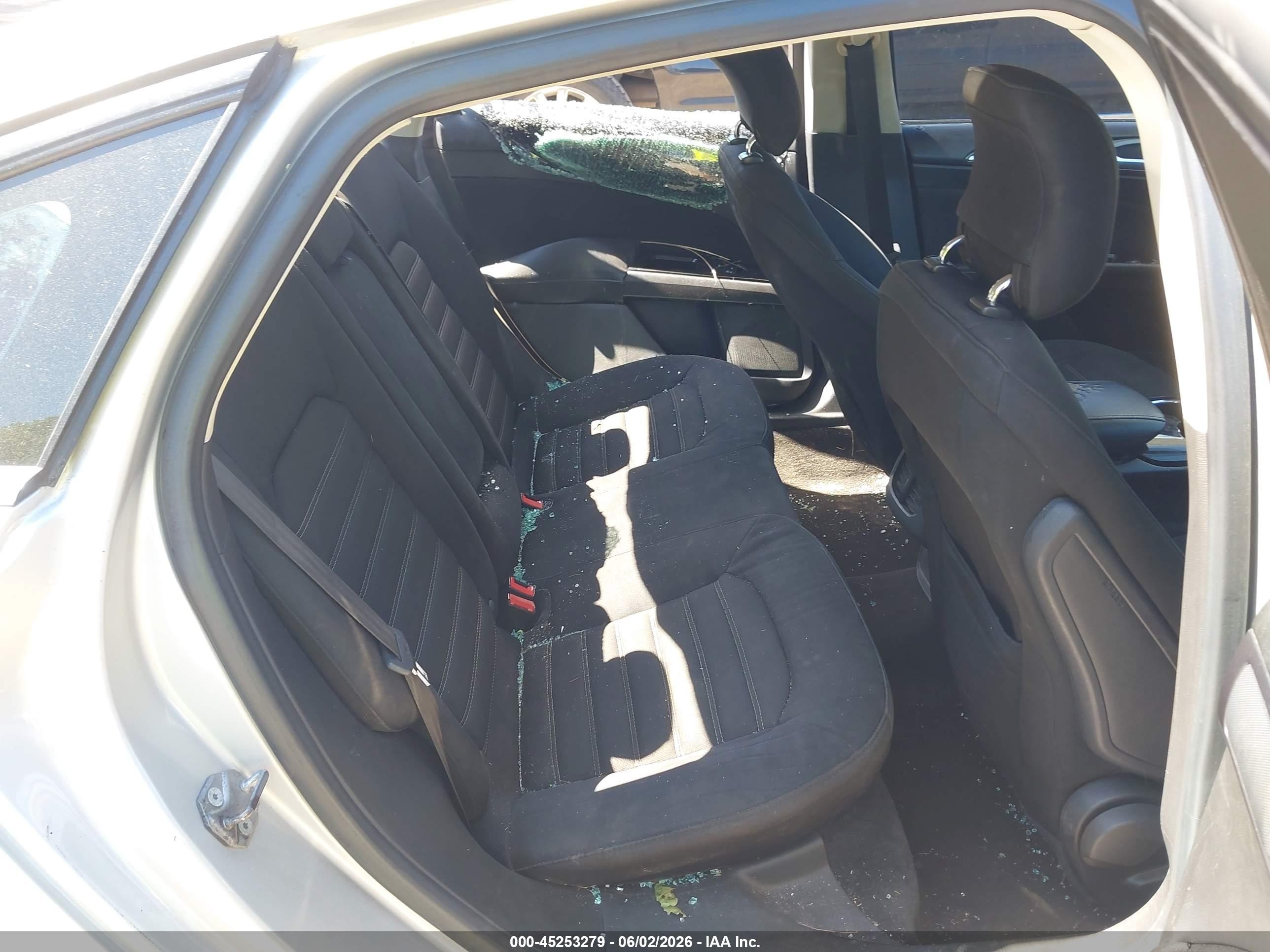 2014 Ford Fusion Se Silver vin: 1FA6P0H73E5375940