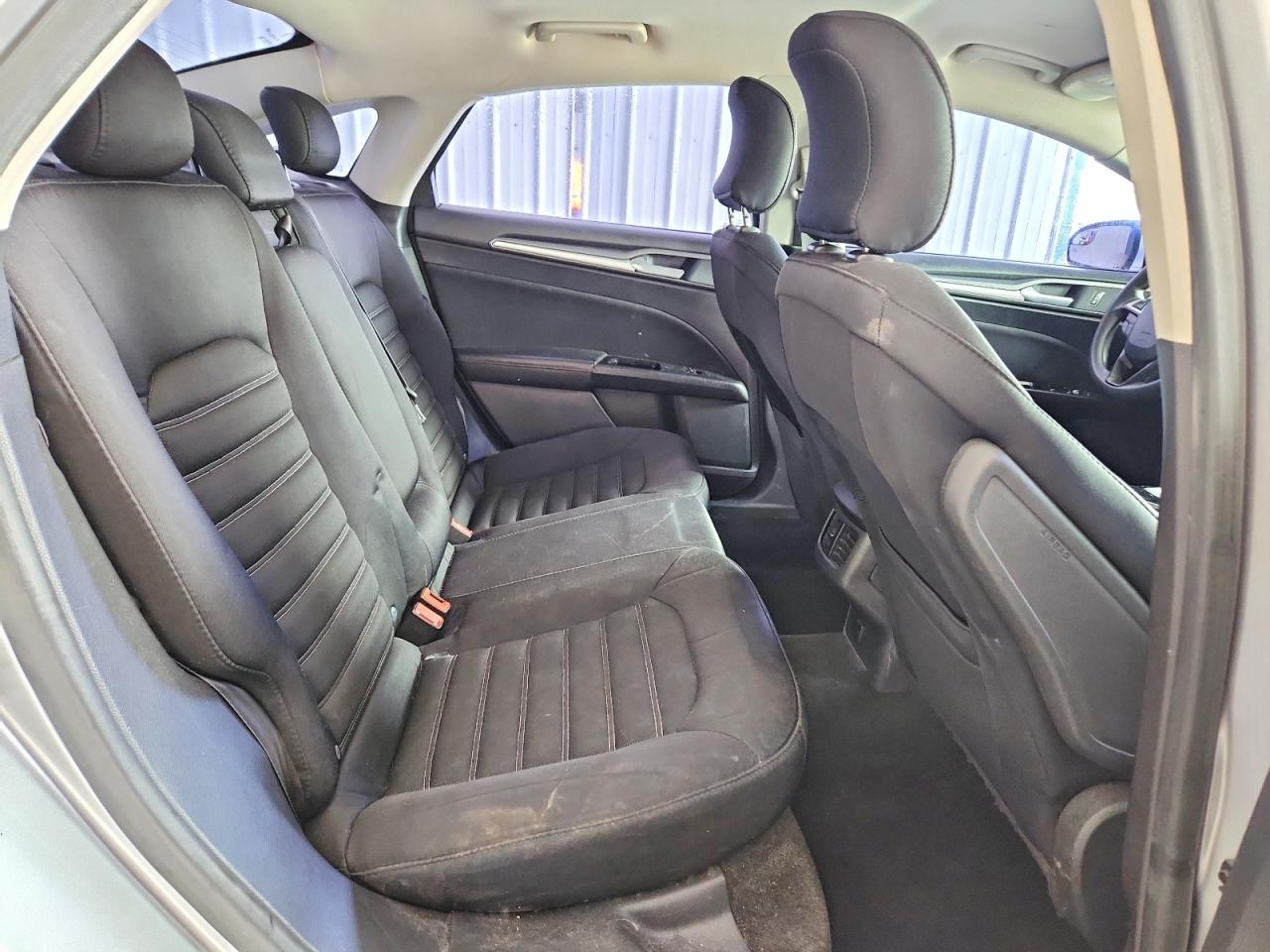 2015 Ford Fusion Se Silver vin: 1FA6P0H73F5126524