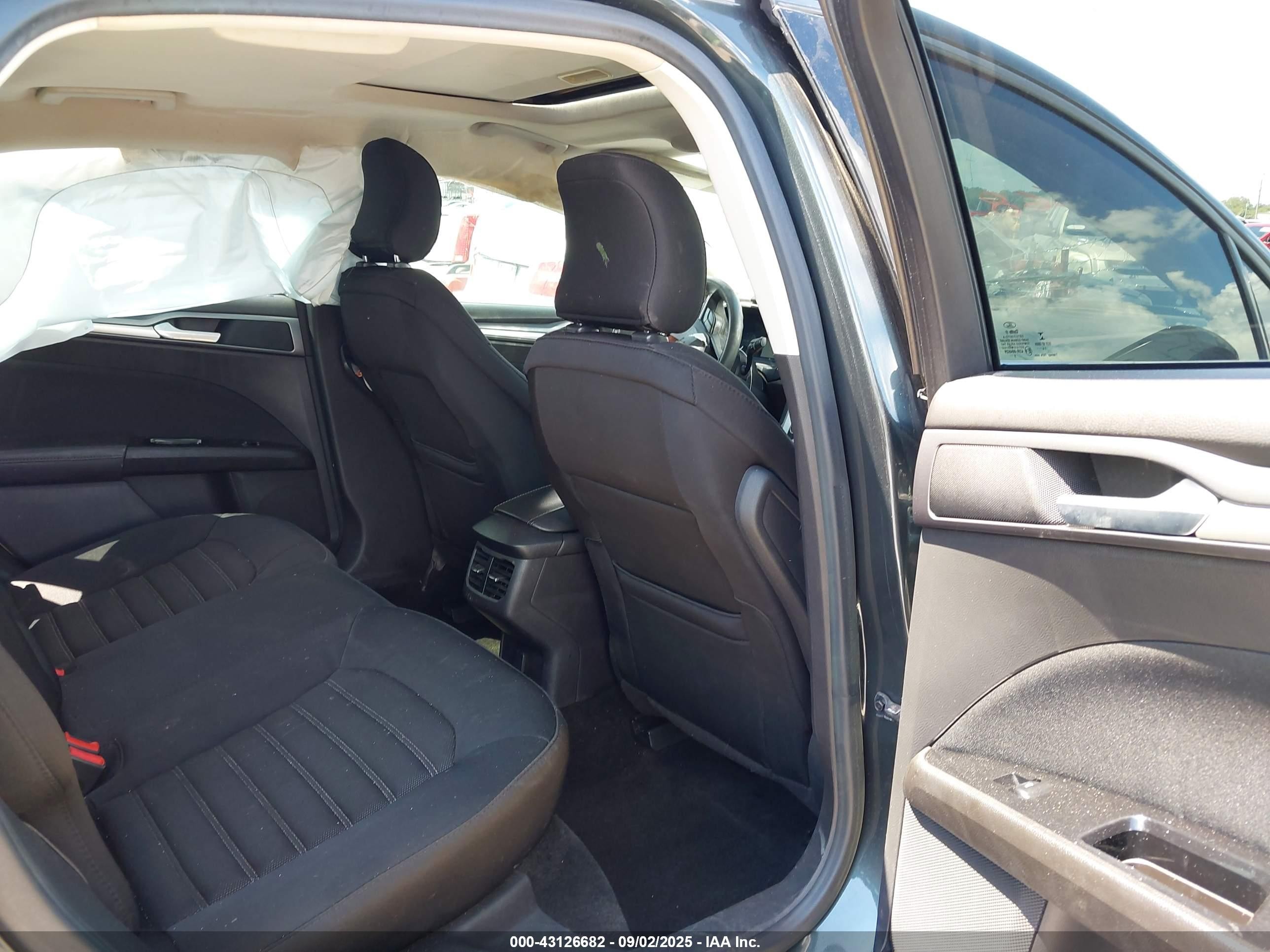 2015 Ford Fusion Se Green vin: 1FA6P0H74F5114771