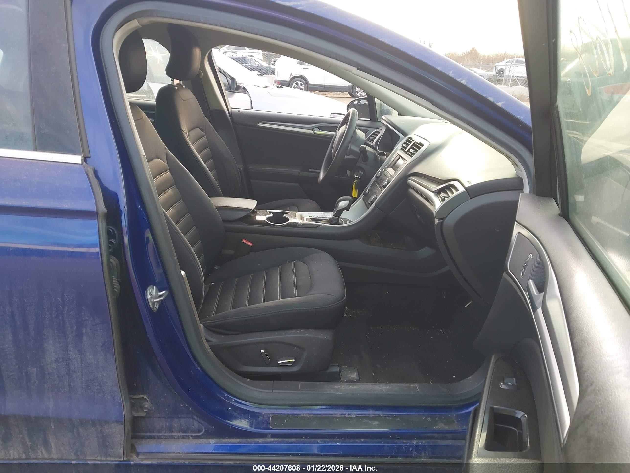 2015 Ford Fusion Se Blue vin: 1FA6P0H74F5125690