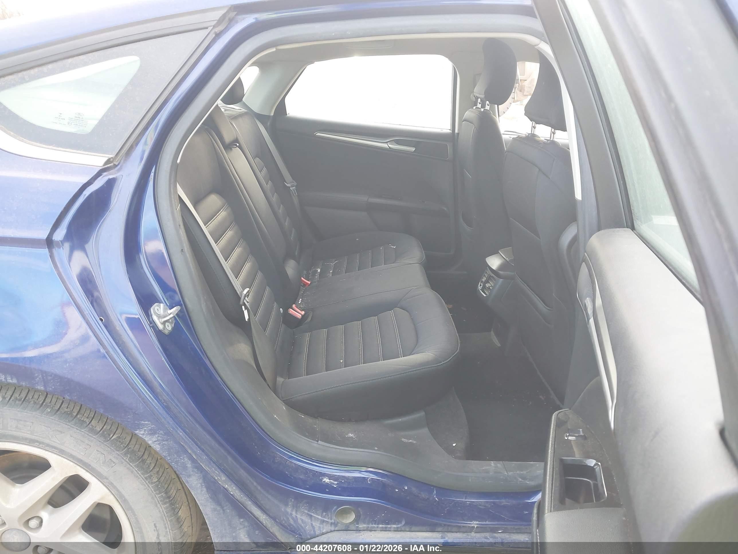 2015 Ford Fusion Se Blue vin: 1FA6P0H74F5125690