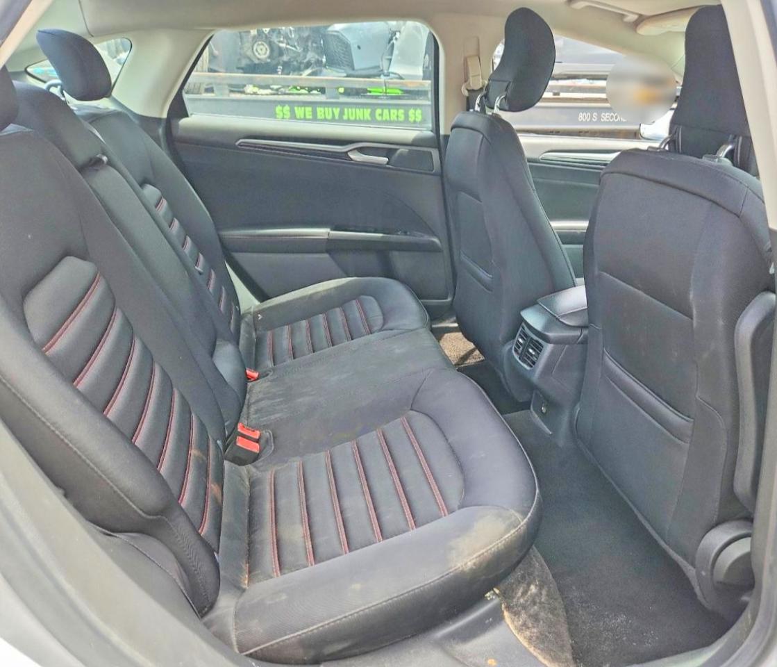 2014 Ford Fusion Se White vin: 1FA6P0H75E5401888