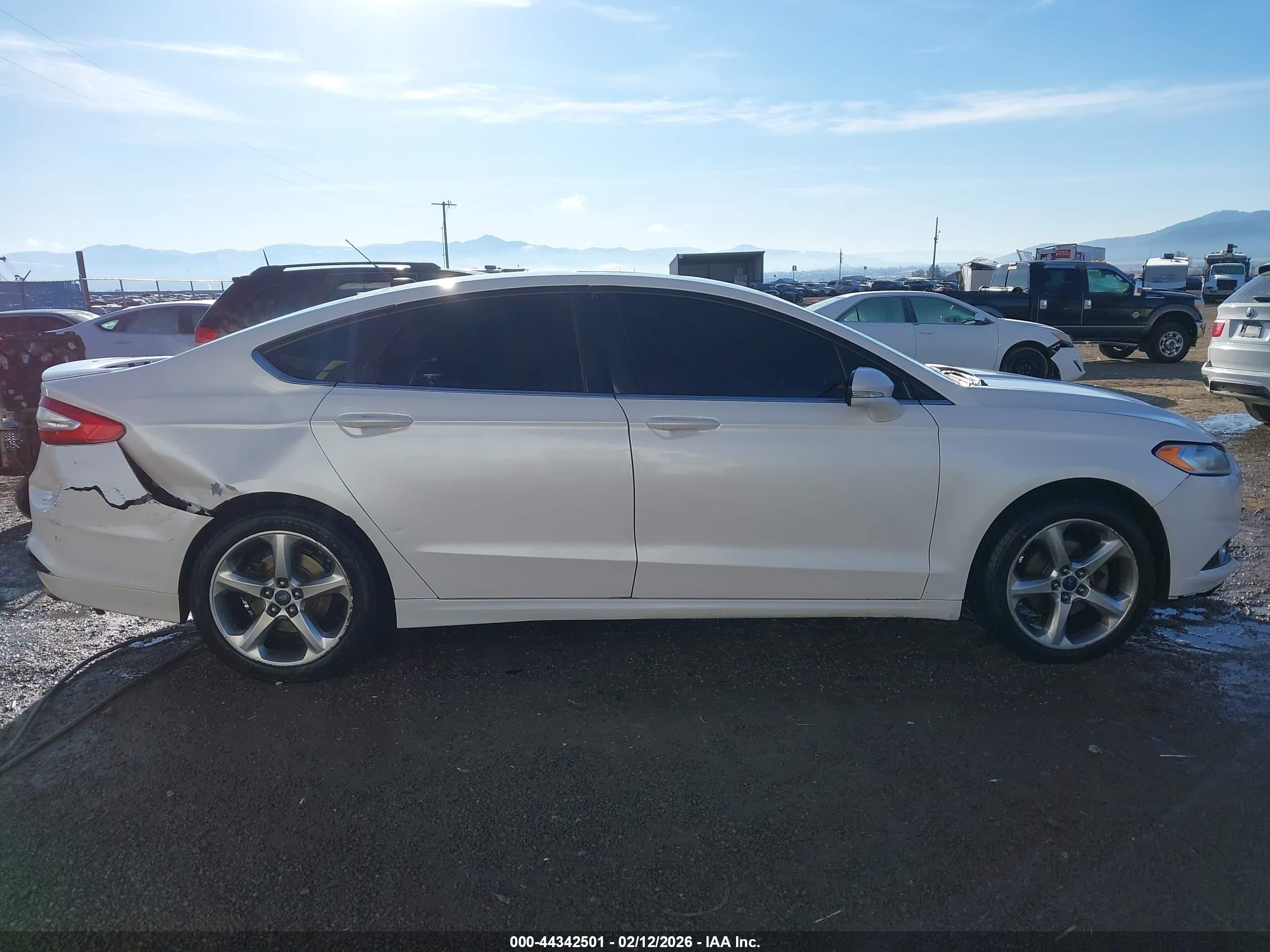 2014 Ford Fusion Se Белый vin: 1FA6P0H75E5404452