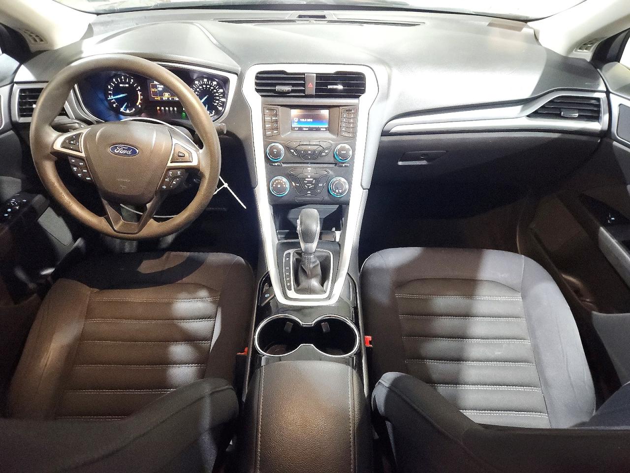 2015 Ford Fusion Se Черный vin: 1FA6P0H75F5100636