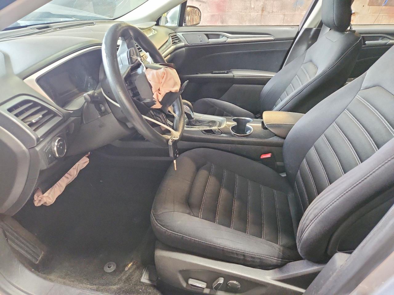 2014 Ford Fusion Se Серебряный vin: 1FA6P0H76E5378248