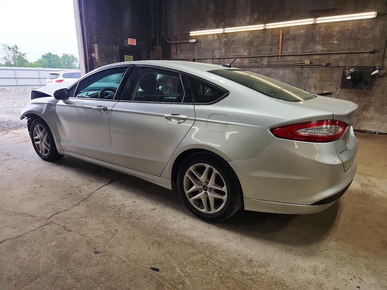2014 Ford Fusion Se Серебряный vin: 1FA6P0H76E5378248