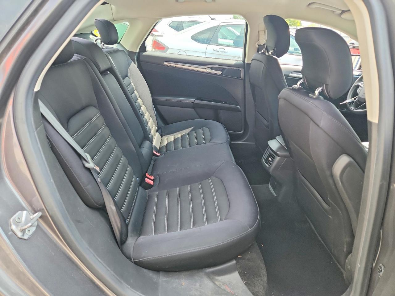 2014 Ford Fusion Se Серый vin: 1FA6P0H76E5378301