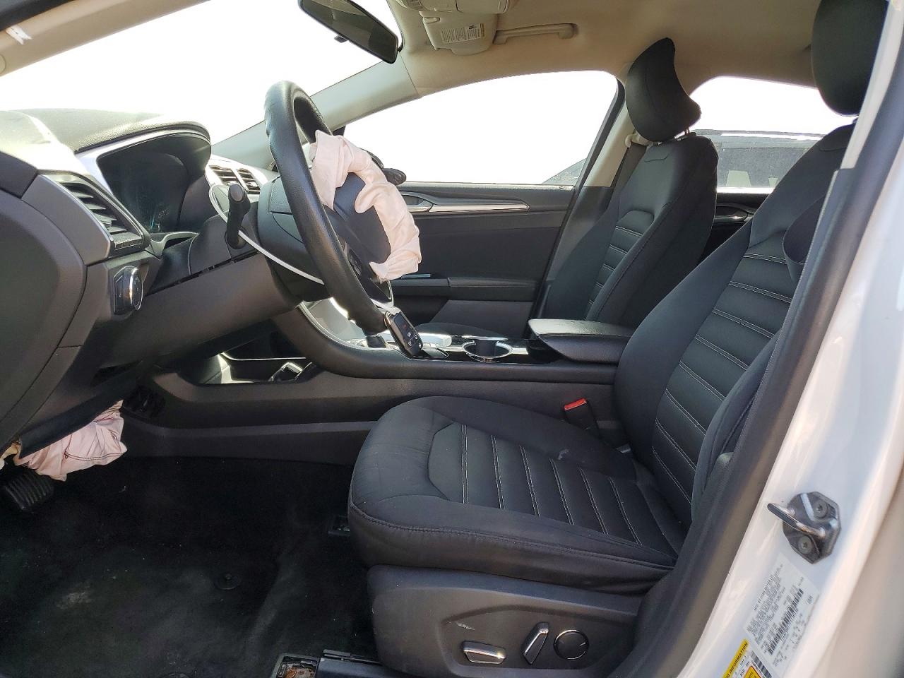 2015 Ford Fusion Se White vin: 1FA6P0H77F5130530