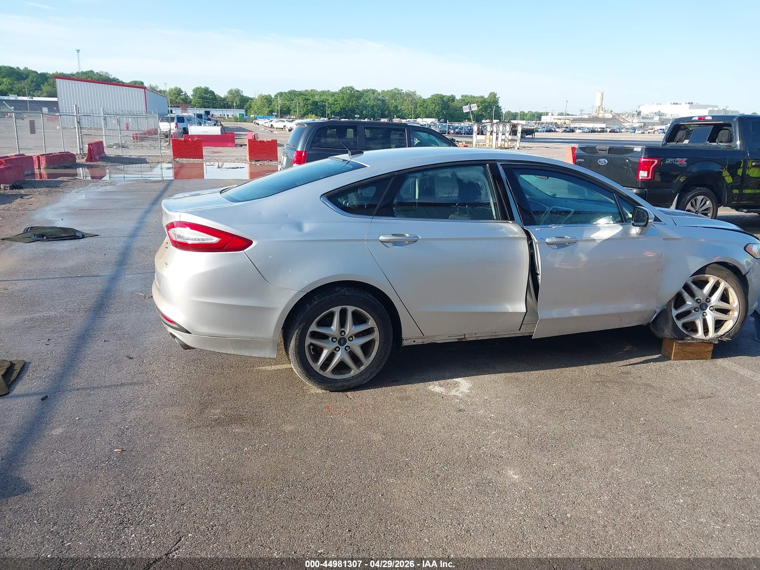 2014 Ford Fusion Se Silver vin: 1FA6P0H78E5357076