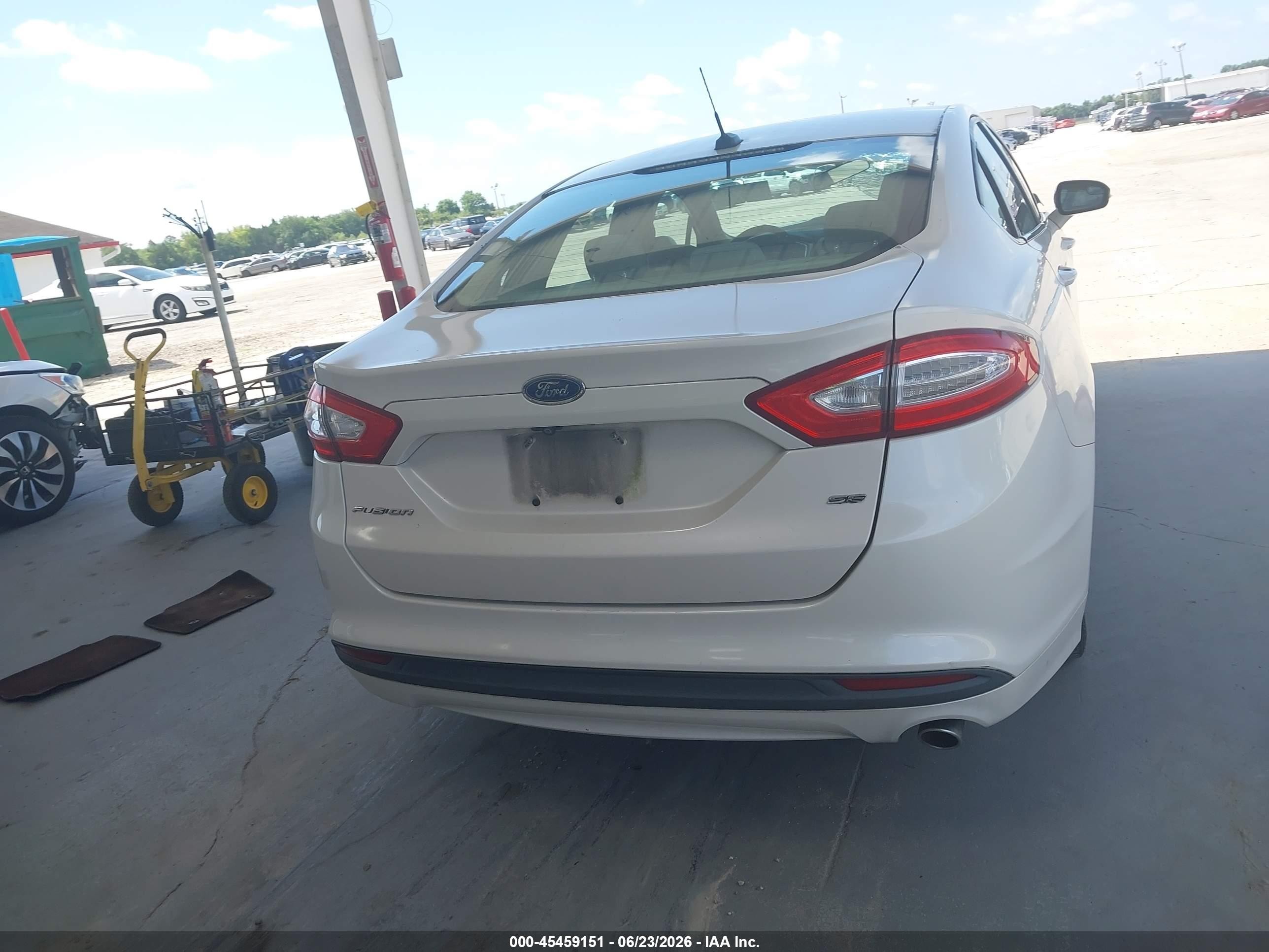2014 Ford Fusion Se Белый vin: 1FA6P0H78E5374430