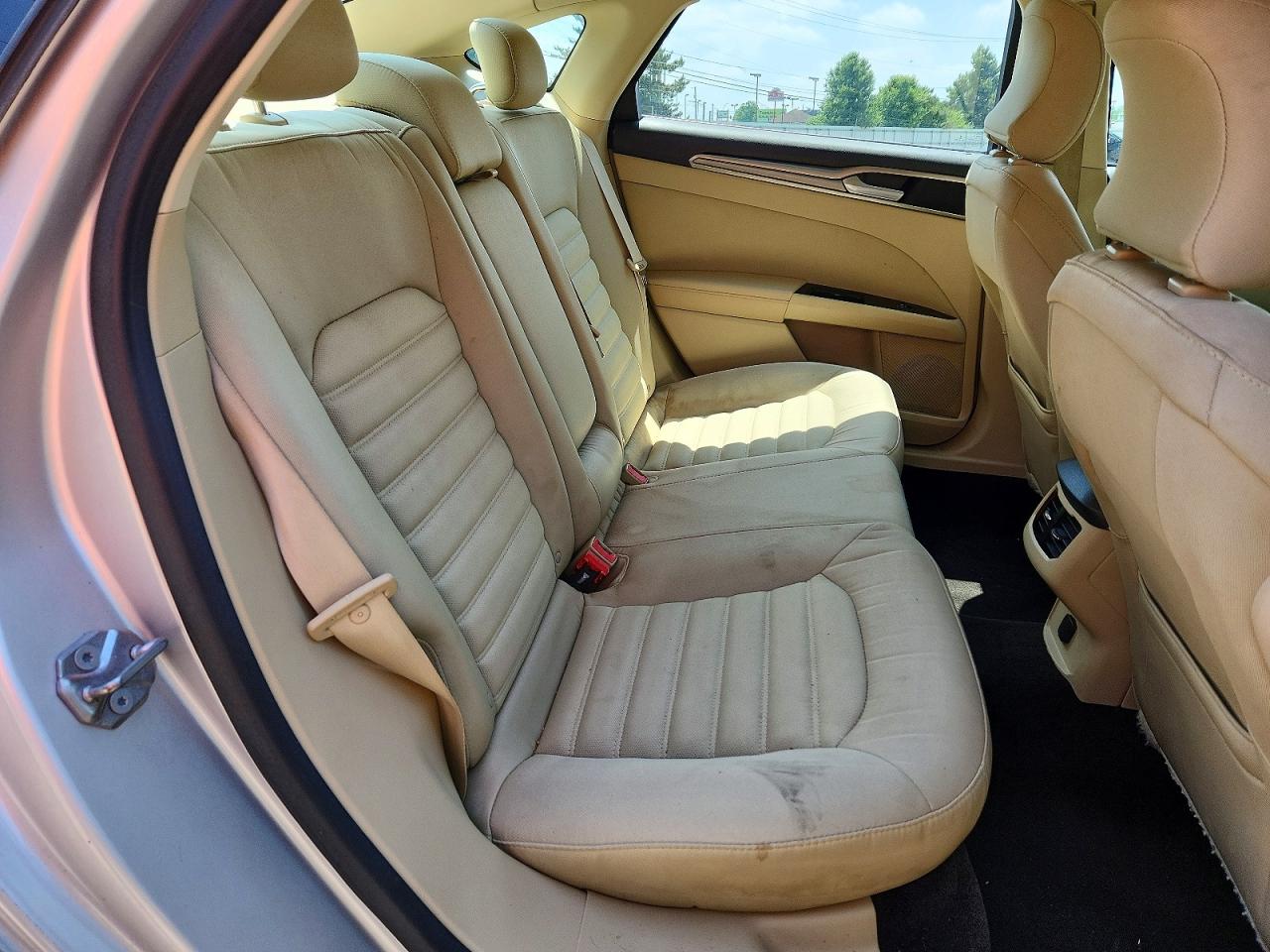 2015 Ford Fusion Se Silver vin: 1FA6P0H78F5125868