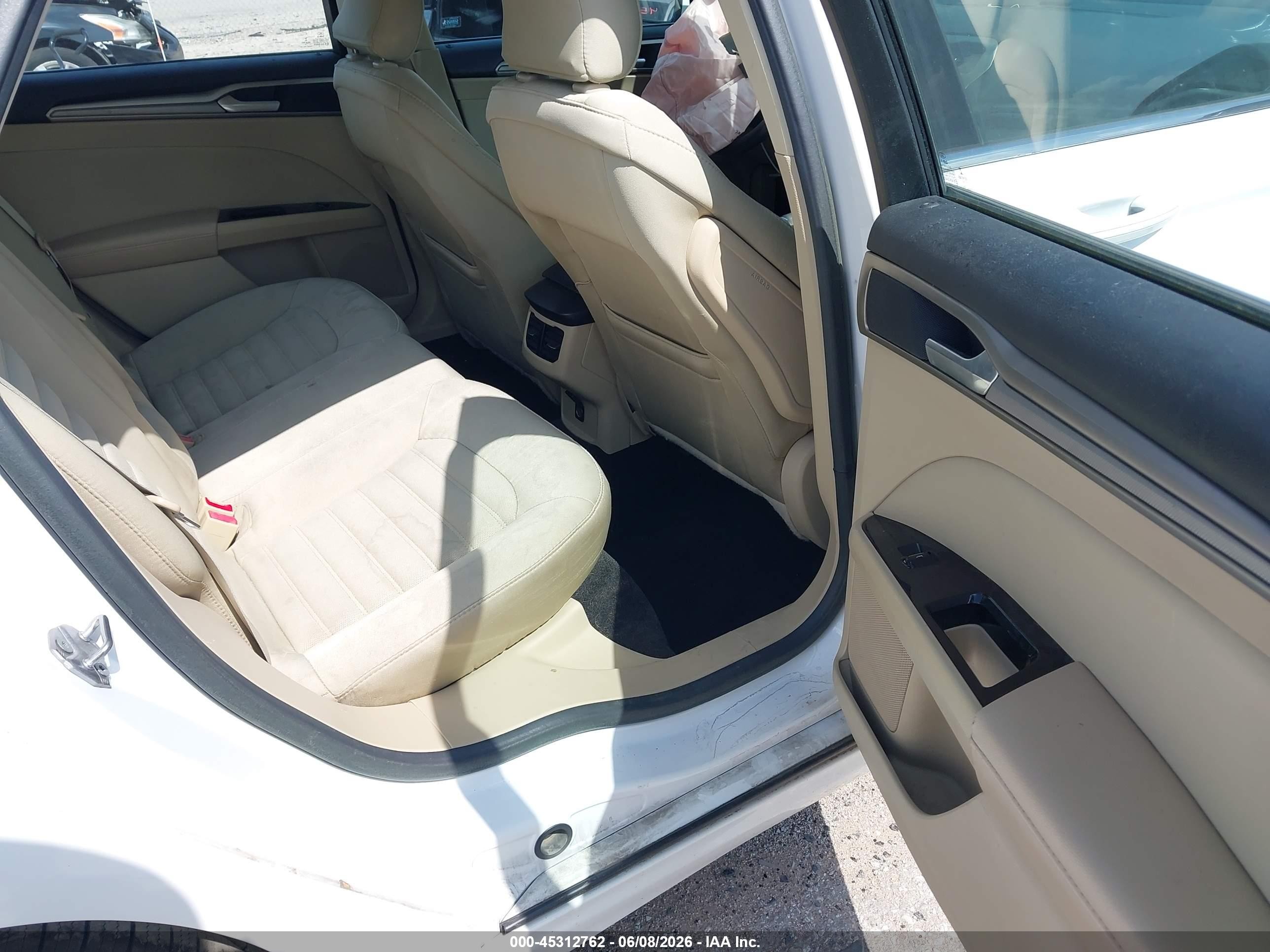 2015 Ford Fusion Se White vin: 1FA6P0H78F5128527