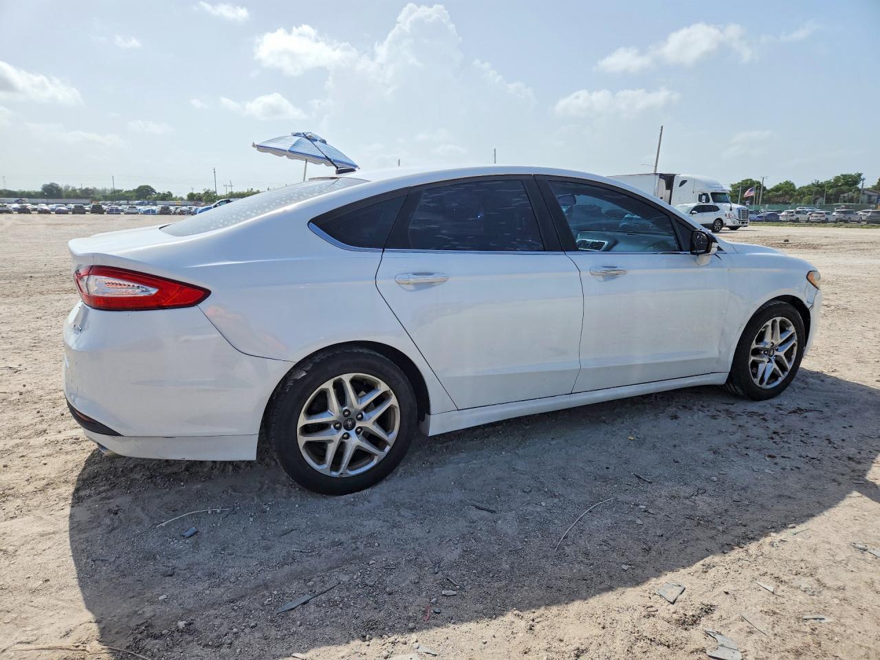 2014 Ford Fusion Se White vin: 1FA6P0H79E5373514