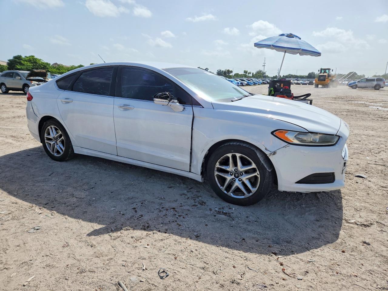 2014 Ford Fusion Se White vin: 1FA6P0H79E5373514