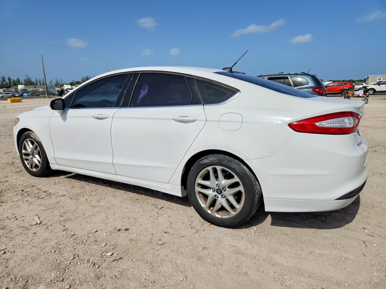 2014 Ford Fusion Se White vin: 1FA6P0H79E5373514