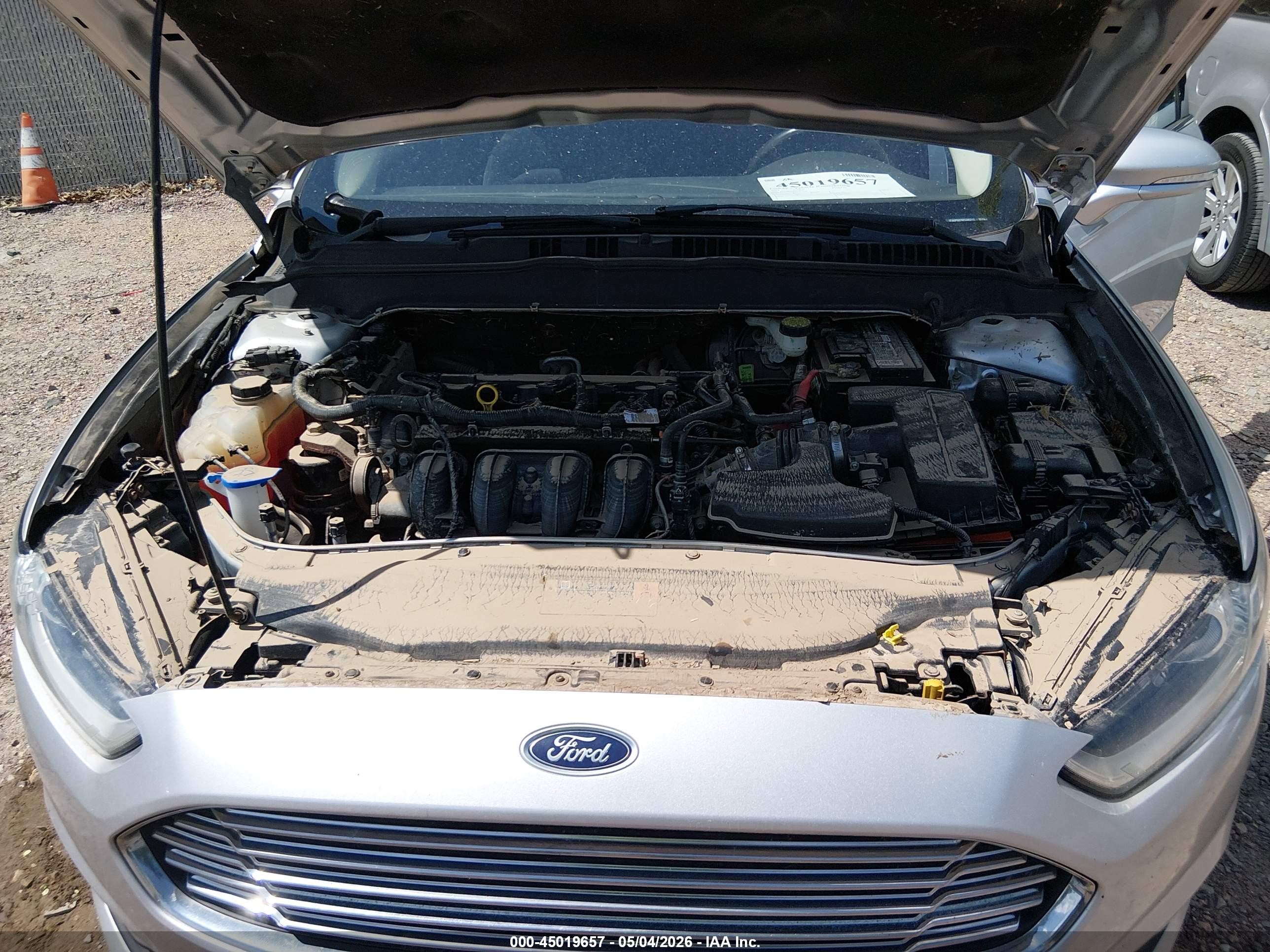 2014 Ford Fusion Se Серебряный vin: 1FA6P0H79E5385212