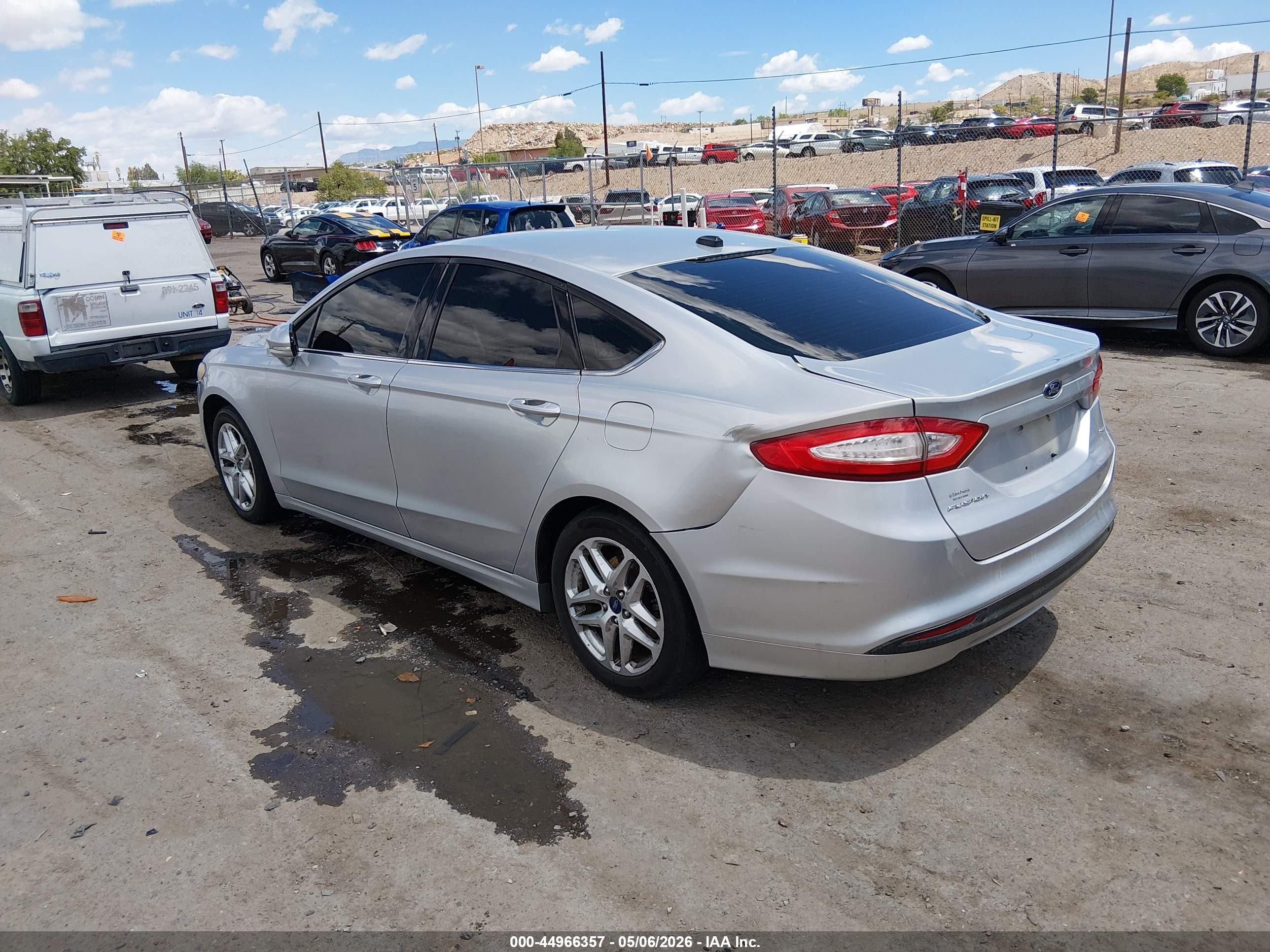 2014 Ford Fusion Se Серебряный vin: 1FA6P0H7XE5366930