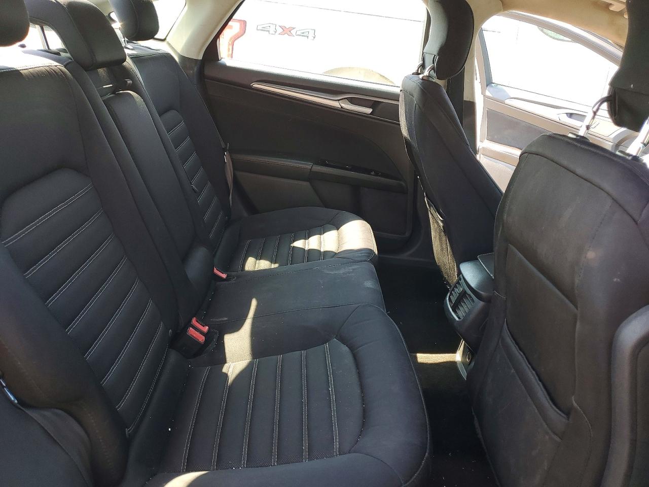 2014 Ford Fusion Se Silver vin: 1FA6P0H7XE5392265