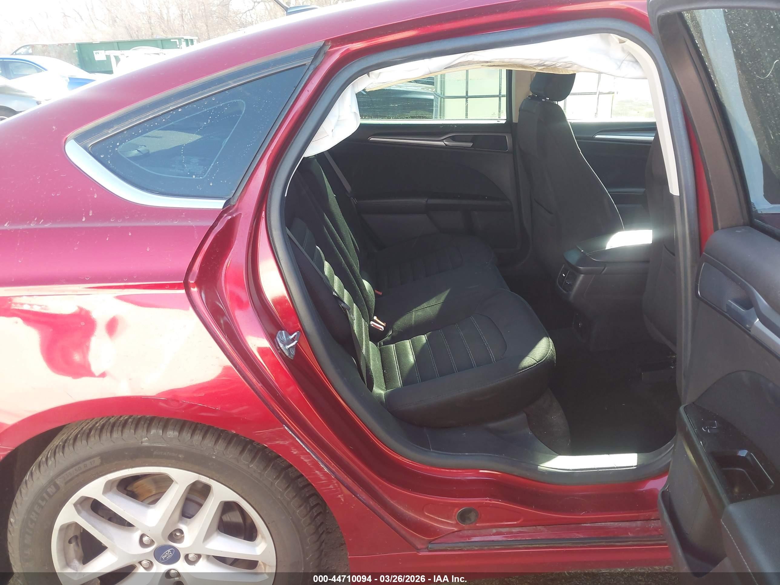 2015 Ford Fusion Se Red vin: 1FA6P0H7XF5102186