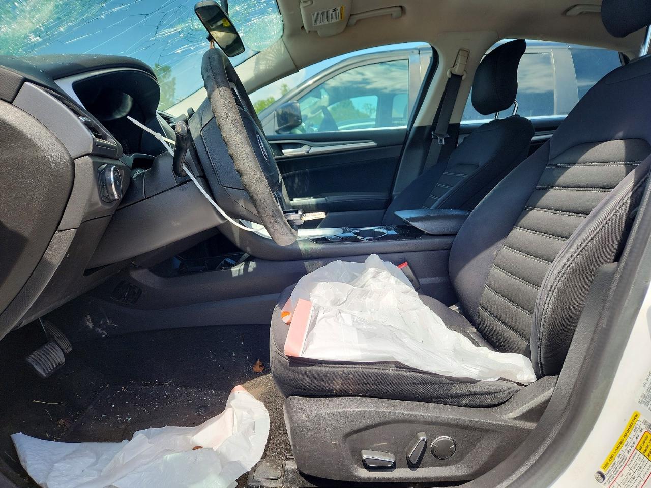 2015 Ford Fusion Se White vin: 1FA6P0H7XF5109820