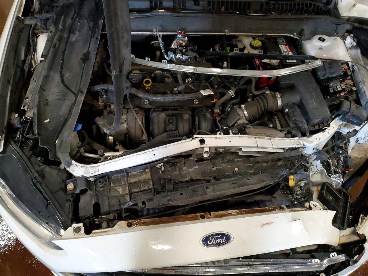 2015 Ford Fusion Se Белый vin: 1FA6P0H7XF5130392