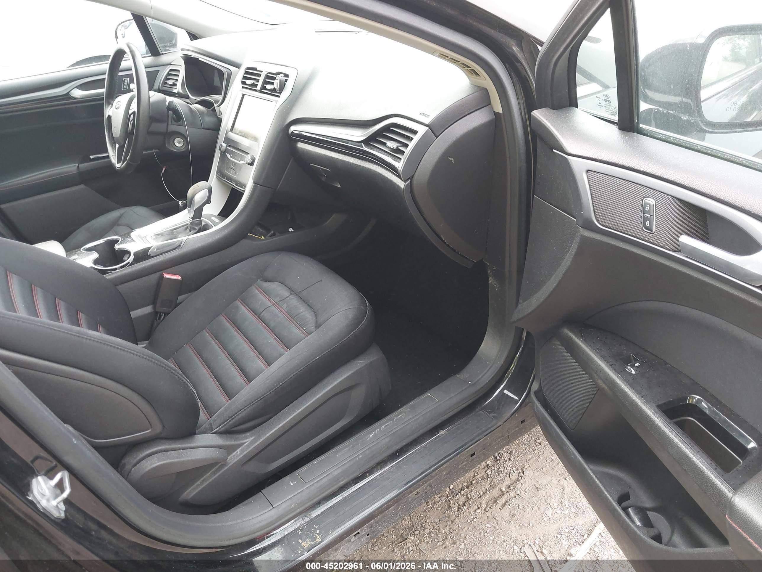 2014 Ford Fusion Se Черный vin: 1FA6P0HD0E5392135