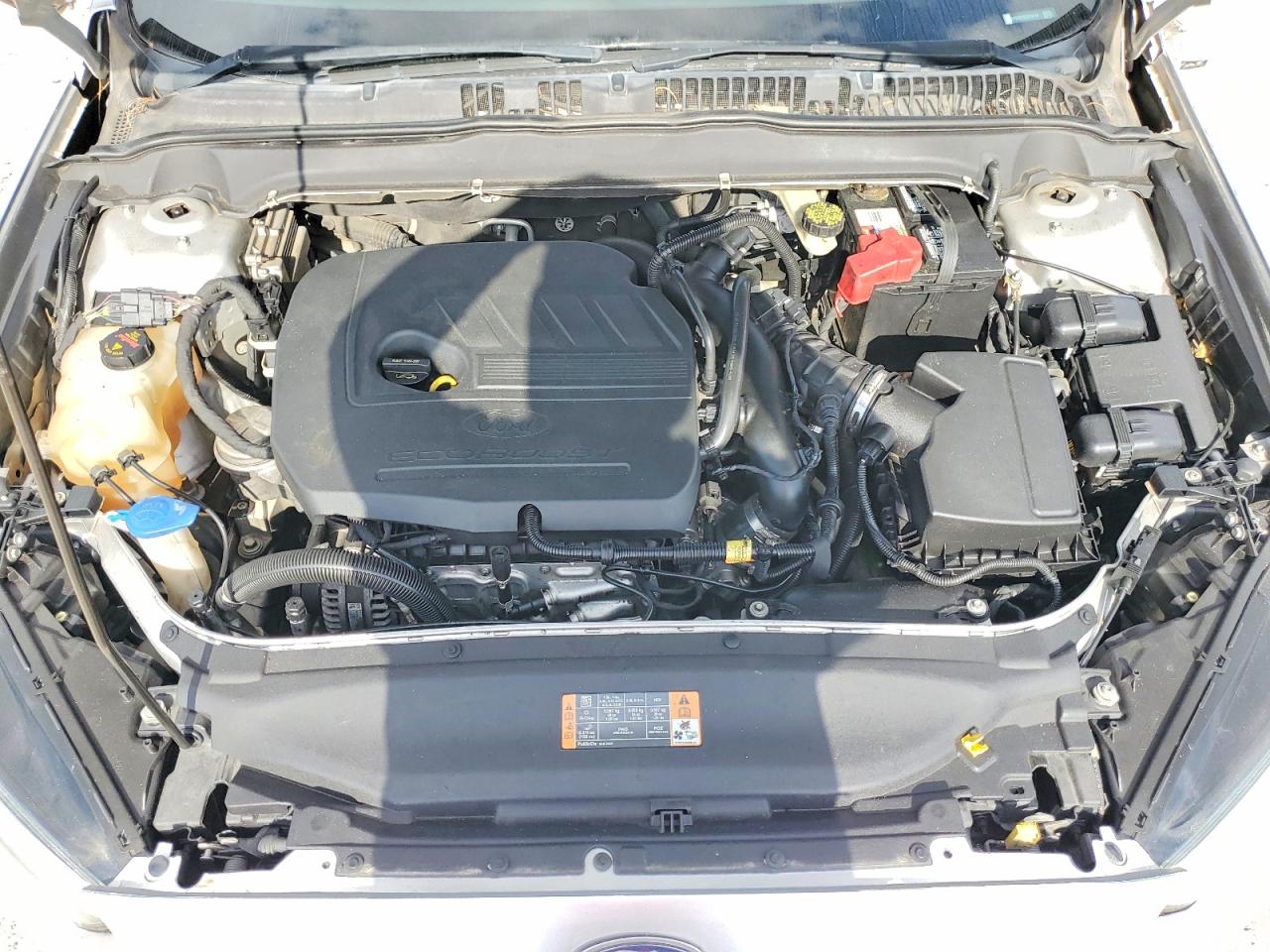 2014 Ford Fusion Se Серебряный vin: 1FA6P0HD1E5374114