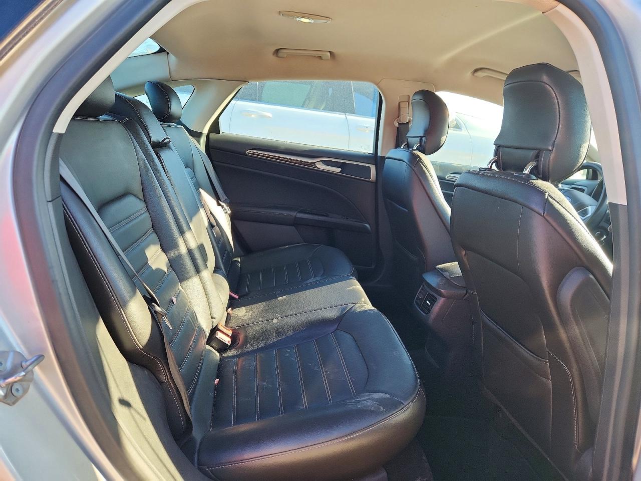 2014 Ford Fusion Se Silver vin: 1FA6P0HD1E5386053