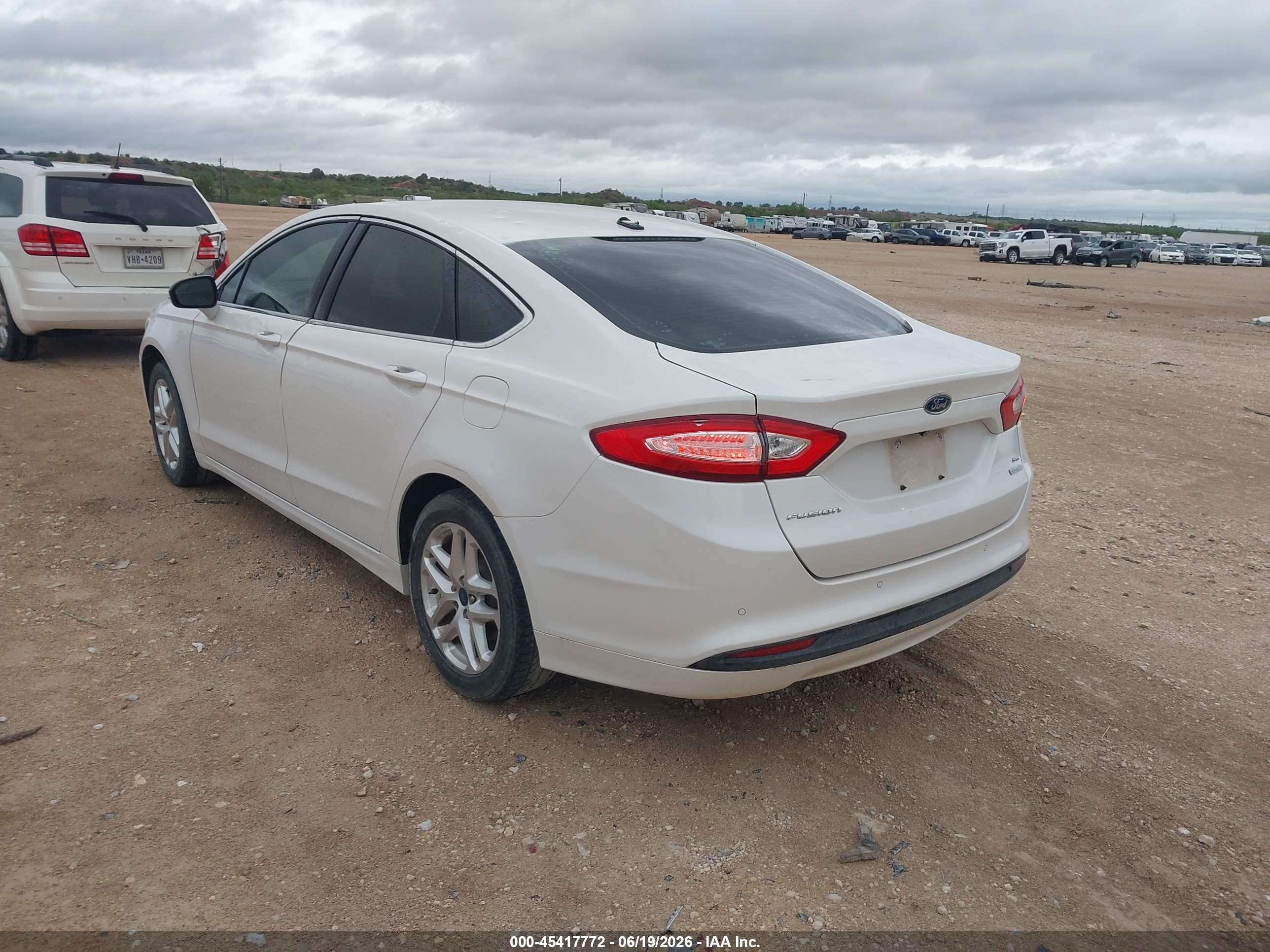 2015 Ford Fusion Se Белый vin: 1FA6P0HD1F5128858