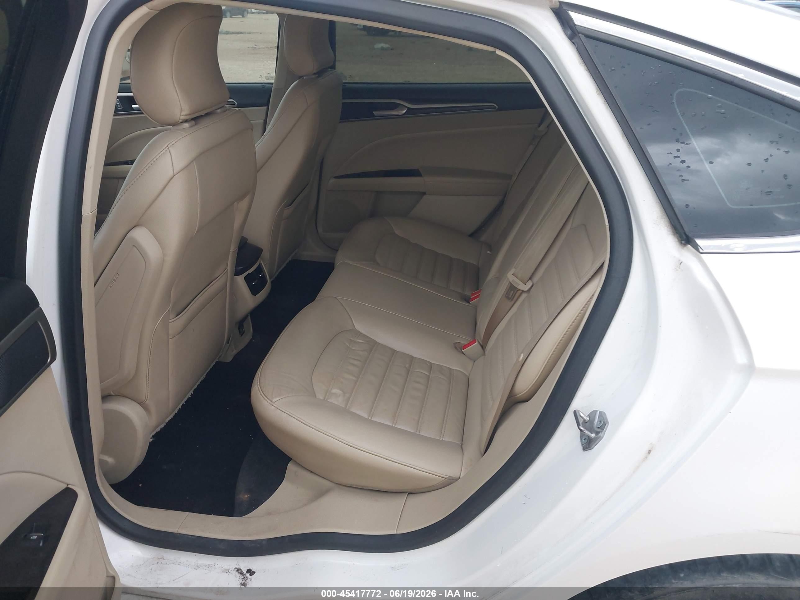 2015 Ford Fusion Se Белый vin: 1FA6P0HD1F5128858