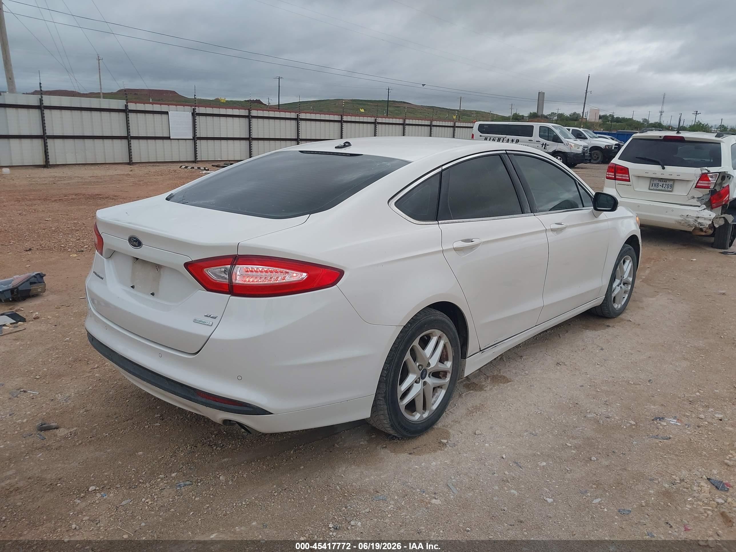 2015 Ford Fusion Se Белый vin: 1FA6P0HD1F5128858