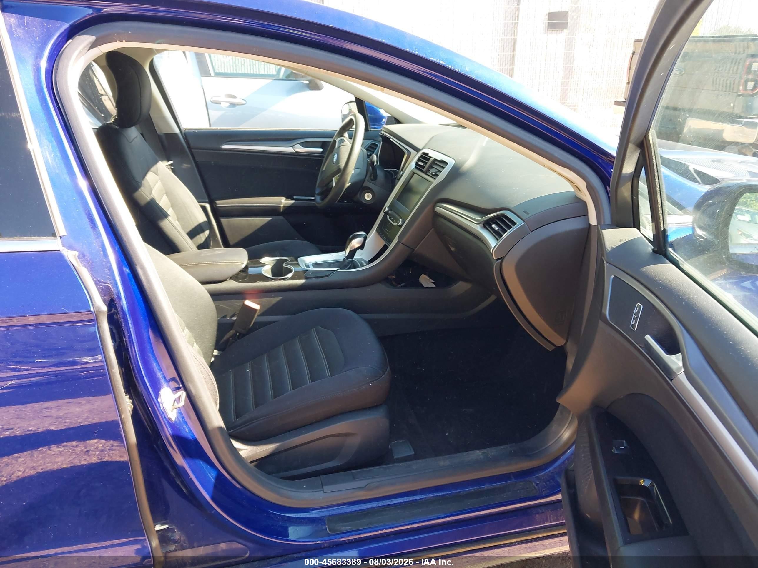 2014 Ford Fusion Se Синий vin: 1FA6P0HD2E5385266